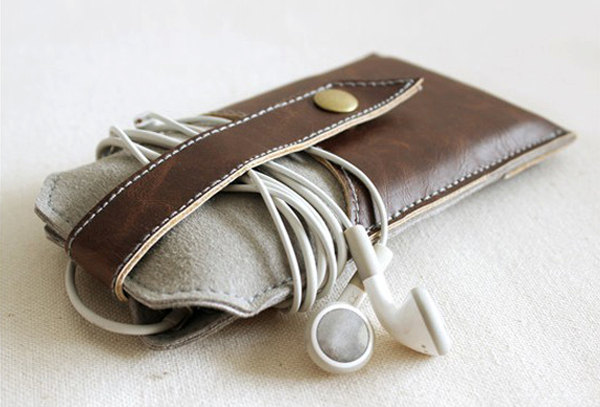 Hand-stitched iPhone 5s Sleeve / Hand-Stitched Felt Phone Purse / Phone case / iPhone Cover / For iPhone4/5 - T9