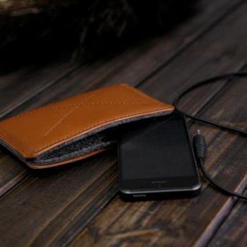 iPhone 5, 4s/4 Leather Wallet / wallet / leather Purse / Phone Cover / Hand-Stitched Felt Phone Purse / Leather Phone Case—T67